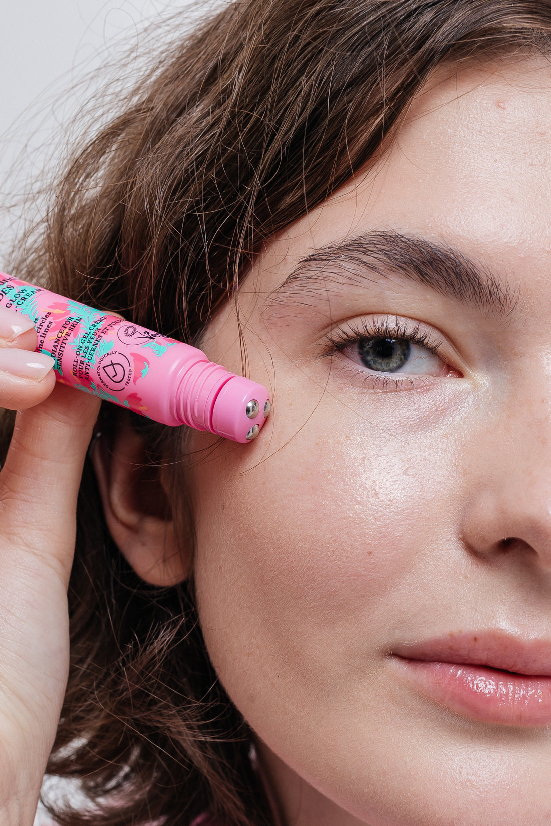Roll And Glow Eye Gel-Cream